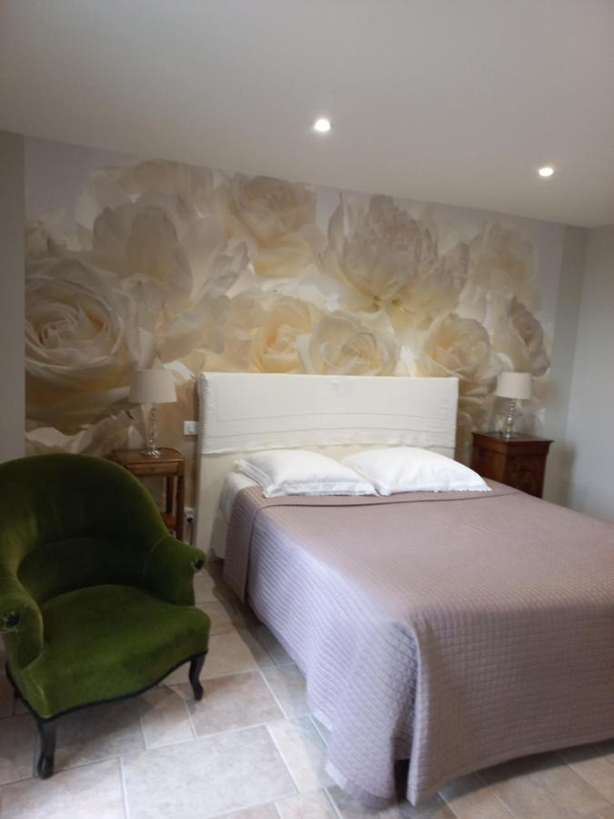 L'Eglantyne Bed and Breakfast La Chapelle-de-Guinchay Εξωτερικό φωτογραφία